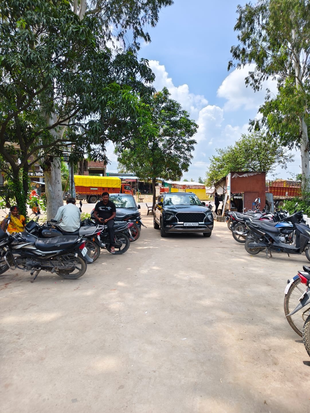 Hospital Outdoor Campus & Parking